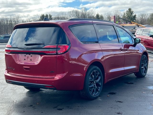2026 Chrysler Pacifica PACIFICA SELECT AWD