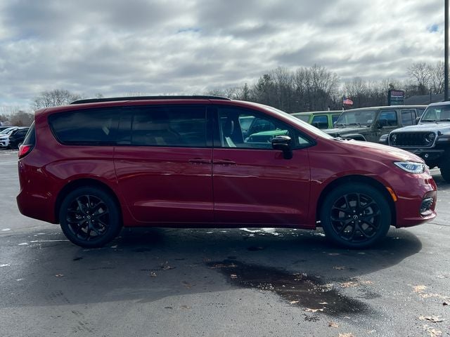 2026 Chrysler Pacifica PACIFICA SELECT AWD