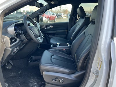 2026 Chrysler Pacifica PACIFICA SELECT AWD