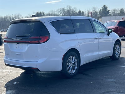 2026 Chrysler Pacifica PACIFICA SELECT AWD