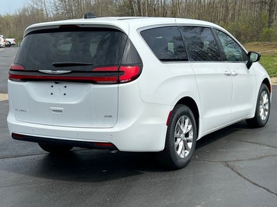 2026 Chrysler Pacifica PACIFICA SELECT AWD