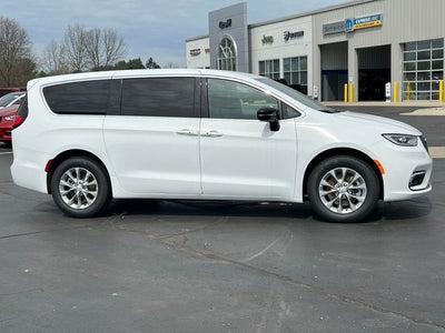 2026 Chrysler Pacifica PACIFICA SELECT AWD
