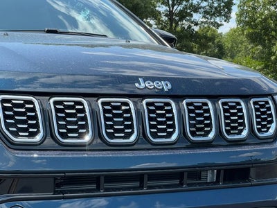 2026 Jeep Compass COMPASS LIMITED 4X4