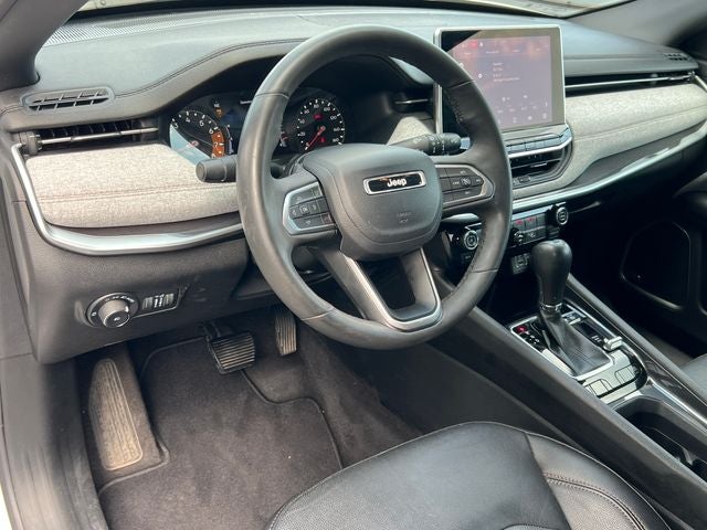 2023 Jeep Compass Latitude Lux FWD