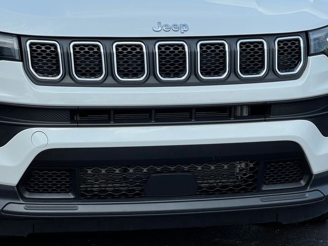 2023 Jeep Compass Latitude Lux FWD