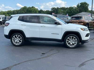 2023 Jeep Compass Latitude Lux FWD
