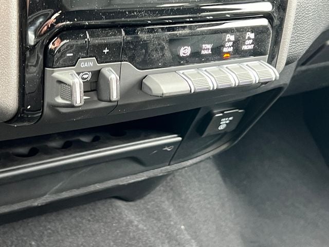 2026 RAM 2500 RAM 2500 TRADESMAN CREW CAB 4X4 6'4' BOX