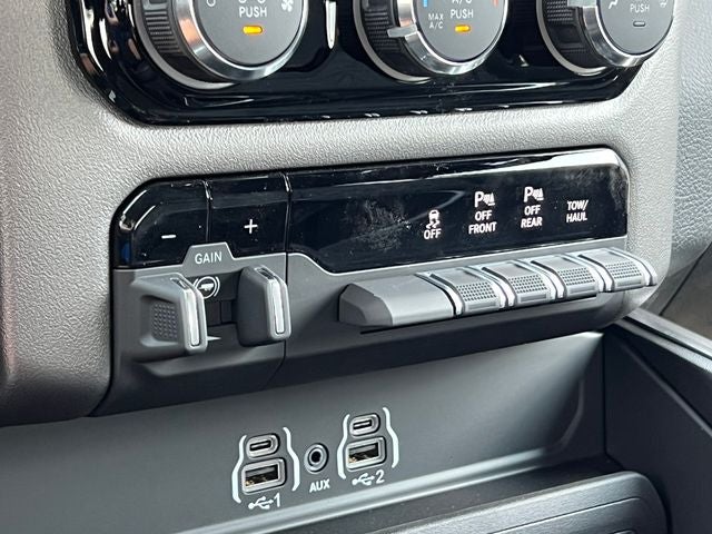 2026 RAM 1500 RAM 1500 BIG HORN CREW CAB 4X4 5'7' BOX