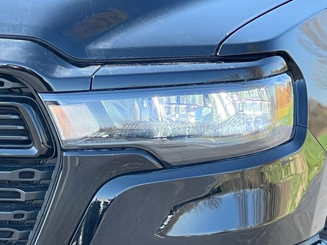 2026 RAM 1500 RAM 1500 EXPRESS CREW CAB 4X4 5'7' BOX