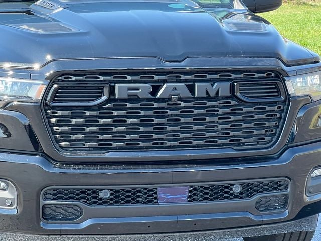 2026 RAM 1500 RAM 1500 EXPRESS CREW CAB 4X4 5'7' BOX