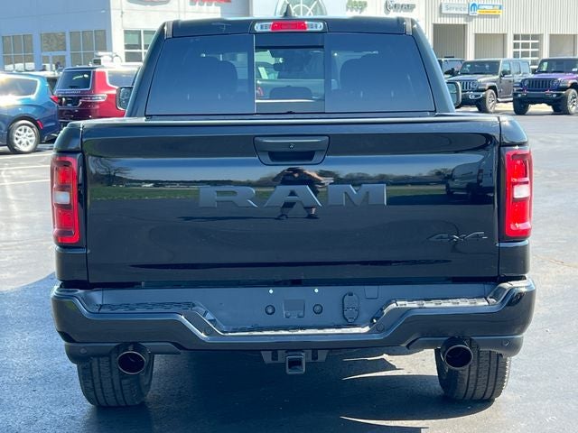 2026 RAM 1500 RAM 1500 EXPRESS CREW CAB 4X4 5'7' BOX