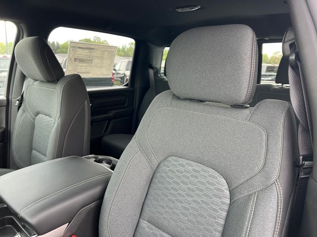 2026 RAM 1500 RAM 1500 EXPRESS CREW CAB 4X4 5'7' BOX