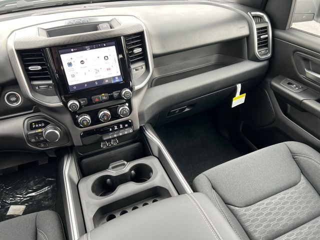 2026 RAM 1500 RAM 1500 EXPRESS CREW CAB 4X4 5'7' BOX