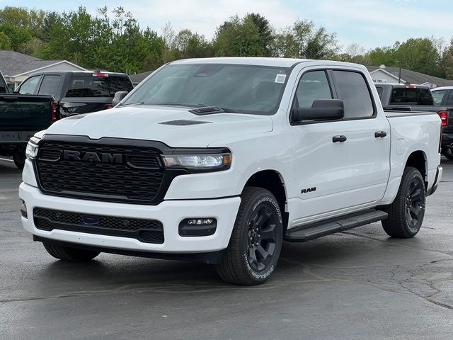 2026 RAM 1500 RAM 1500 EXPRESS CREW CAB 4X4 5'7' BOX