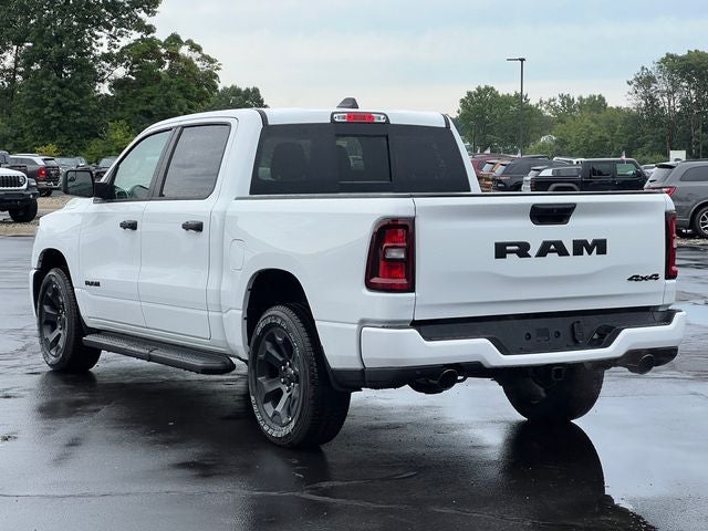 2026 RAM 1500 RAM 1500 EXPRESS CREW CAB 4X4 5'7' BOX