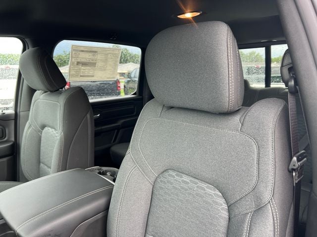 2026 RAM 1500 RAM 1500 EXPRESS CREW CAB 4X4 5'7' BOX
