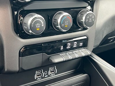 2026 RAM 1500 RAM 1500 EXPRESS CREW CAB 4X4 5'7' BOX
