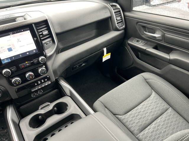 2026 RAM 1500 RAM 1500 EXPRESS CREW CAB 4X4 5'7' BOX