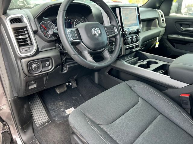 2026 RAM 1500 RAM 1500 EXPRESS CREW CAB 4X4 5'7' BOX