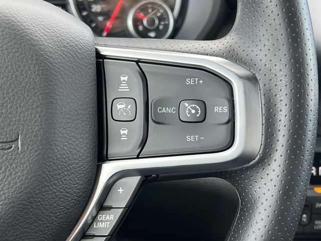 2026 RAM 1500 RAM 1500 EXPRESS CREW CAB 4X4 5'7' BOX