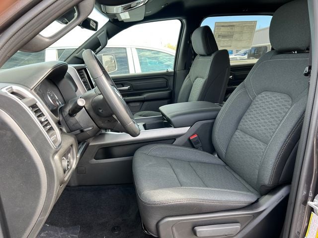 2026 RAM 1500 RAM 1500 EXPRESS CREW CAB 4X4 5'7' BOX