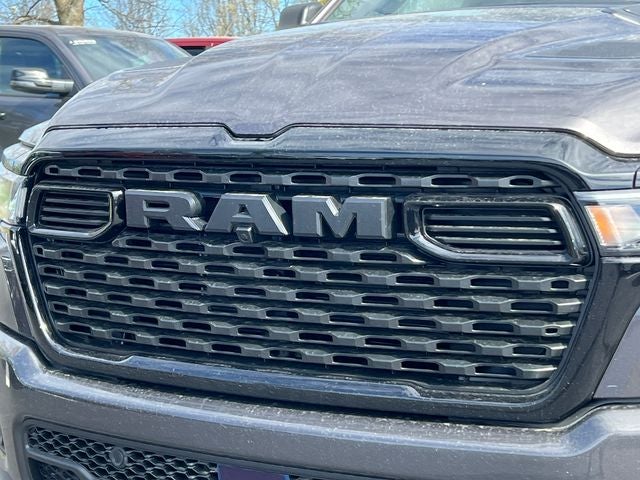 2026 RAM 1500 RAM 1500 EXPRESS CREW CAB 4X4 5'7' BOX