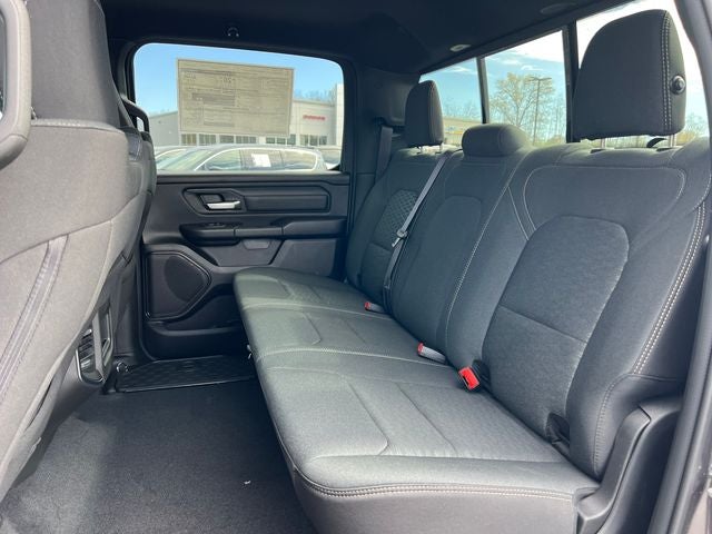 2026 RAM 1500 RAM 1500 EXPRESS CREW CAB 4X4 5'7' BOX