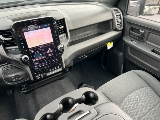 2026 RAM 2500 RAM 2500 BLACK EXPRESS CREW CAB 4X4 6'4' BOX
