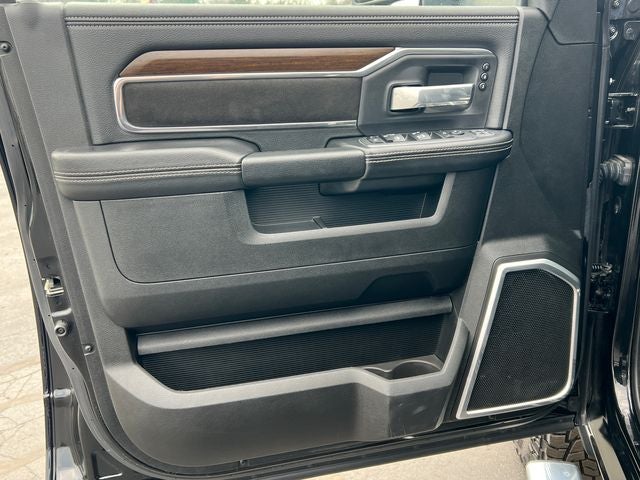 2024 RAM 2500 Laramie Crew Cab 4x4 6'4' Box