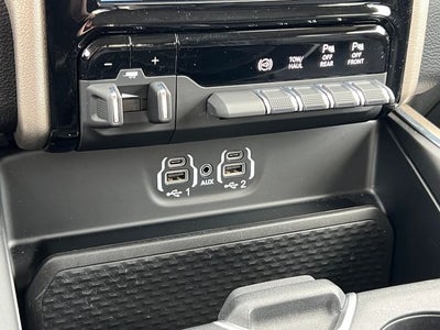 2024 RAM 2500 Laramie Crew Cab 4x4 6'4' Box