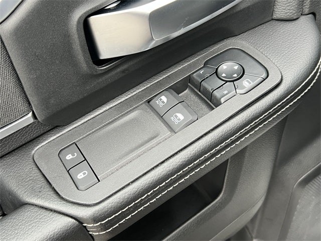 2026 RAM 5500HD RAM 5500 BIG HORN CHASSIS REGULAR CAB 4X4 84' CA