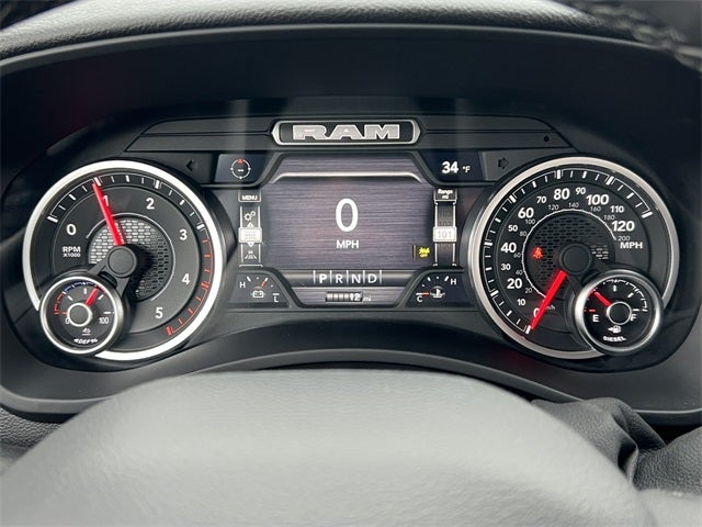 2026 RAM 5500HD RAM 5500 BIG HORN CHASSIS REGULAR CAB 4X4 84' CA