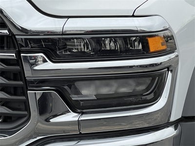 2026 RAM 5500HD RAM 5500 BIG HORN CHASSIS REGULAR CAB 4X4 84' CA