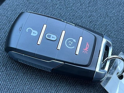 2026 RAM 5500HD RAM 5500 BIG HORN CHASSIS REGULAR CAB 4X4 84' CA