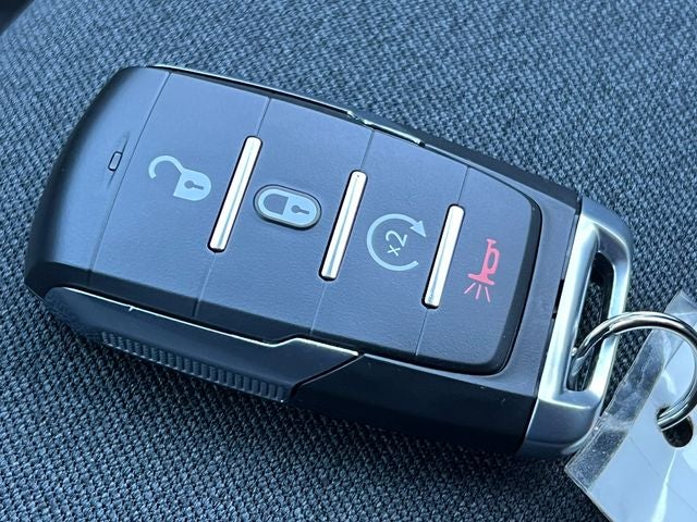 2026 RAM 5500HD RAM 5500 BIG HORN CHASSIS REGULAR CAB 4X4 84' CA