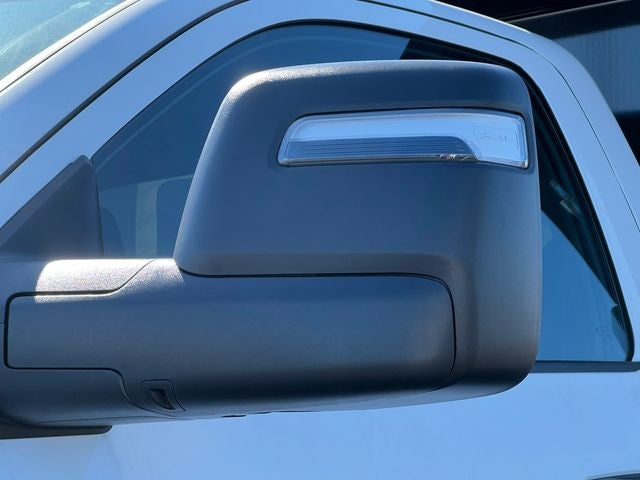 2026 RAM 5500HD RAM 5500 BIG HORN CHASSIS REGULAR CAB 4X4 84' CA