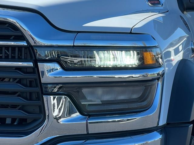 2026 RAM 5500HD RAM 5500 BIG HORN CHASSIS REGULAR CAB 4X4 84' CA