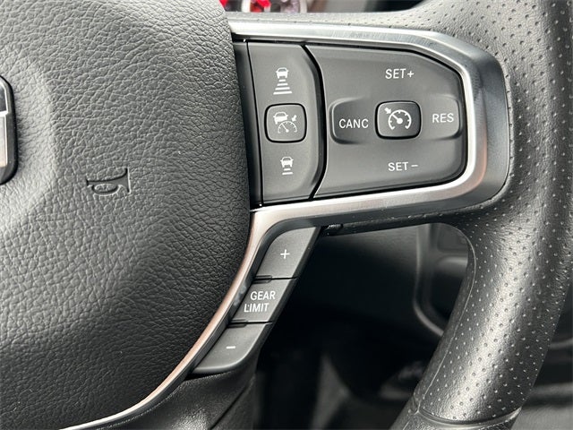 2026 RAM 5500HD RAM 5500 TRADESMAN CHASSIS CREW CAB 4X4 84' CA