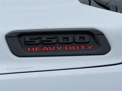 2026 RAM 5500HD RAM 5500 TRADESMAN CHASSIS CREW CAB 4X4 84' CA