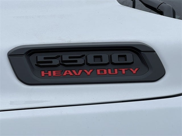 2026 RAM 5500HD RAM 5500 TRADESMAN CHASSIS CREW CAB 4X4 84' CA