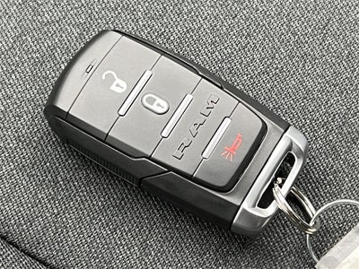 2026 RAM 5500HD RAM 5500 TRADESMAN CHASSIS CREW CAB 4X4 84' CA