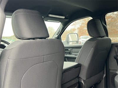 2026 RAM 5500HD RAM 5500 TRADESMAN CHASSIS CREW CAB 4X4 84' CA