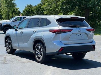 2023 Toyota Highlander Hybrid Hybrid XLE