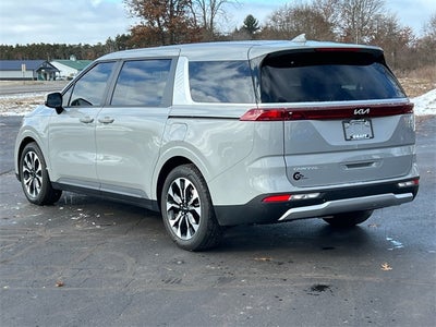 2024 Kia Carnival EX